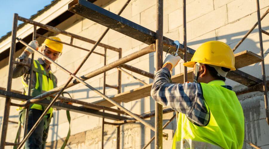 Professional gutter cleaning in New Bloomfield, MO